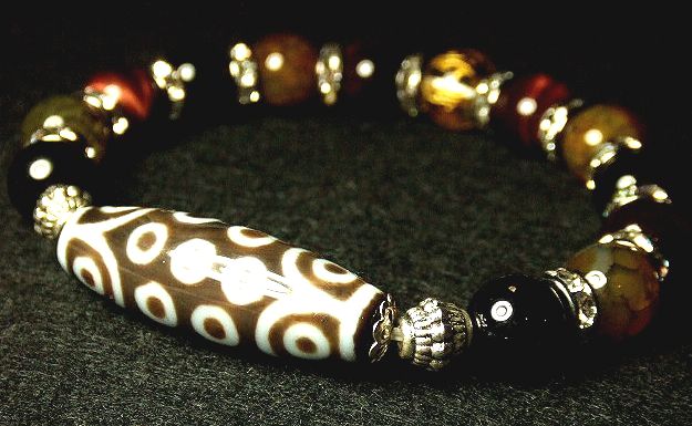 画像1: チベット天珠最高峰！二十一眼天珠！総本山クラスの梵字まで！！