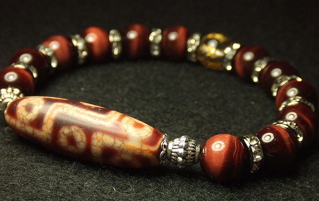 画像1: ★チベット天珠・最高峰！九眼天珠×最上級品質・レッドタイガーアイ！