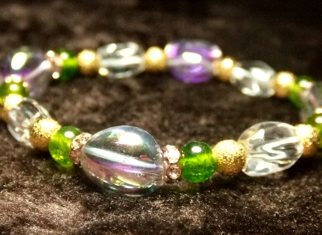 画像: ★ラベンダーフラッシュ★ペリドットオーラ★水晶タンブルカット★金のスターダスト！！