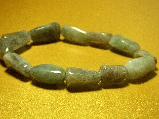 画像: ★ラブラドライト★珍しいカタチ★一点のみ！！