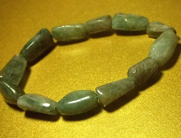 画像: ★ラブラドライト★珍しいカタチ★一点のみ！！