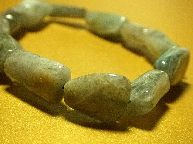 画像1: ★ラブラドライト★珍しいカタチ★一点のみ！！